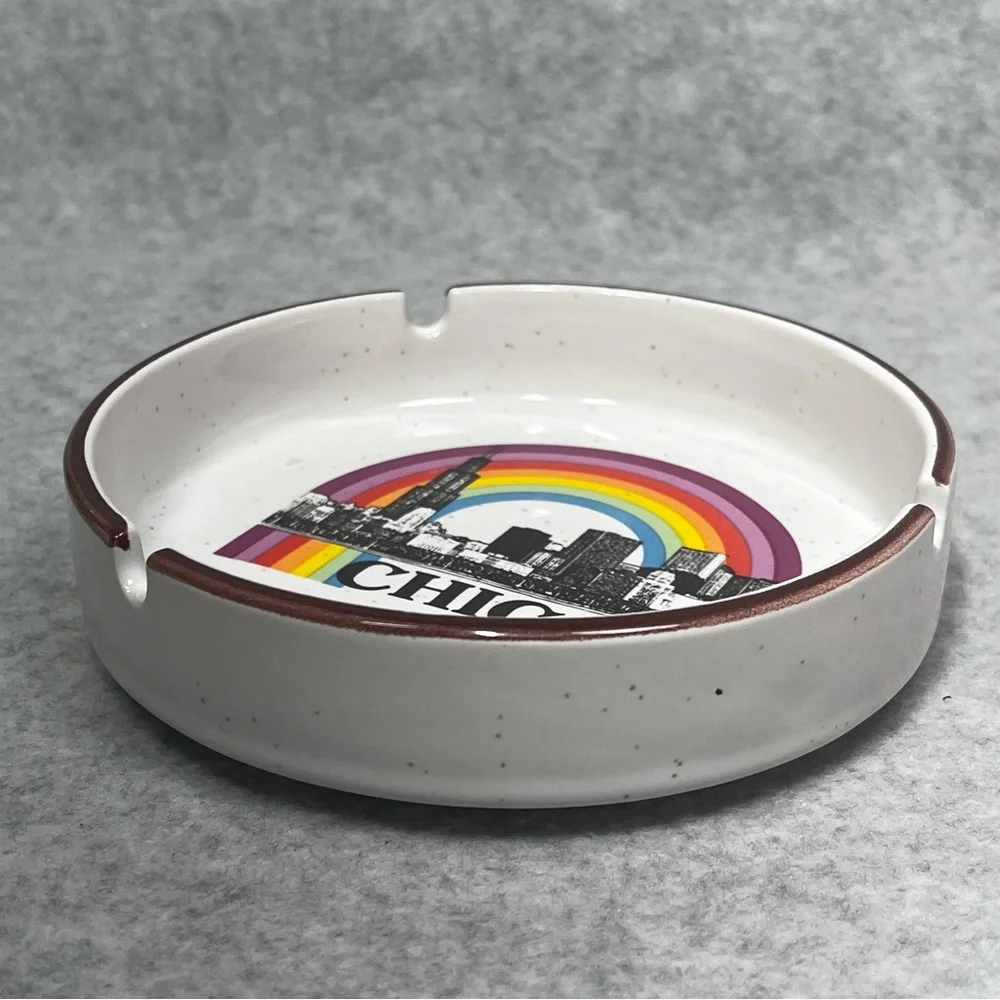 Vintage‎ Chicago 5” Ashtray Skyline Rainbow Ceramic Souvenir The Windy City 70s